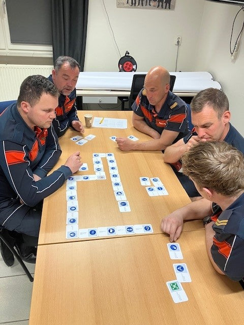 Dominospel Gebodspictogrammen in samenwerking met de brandweer